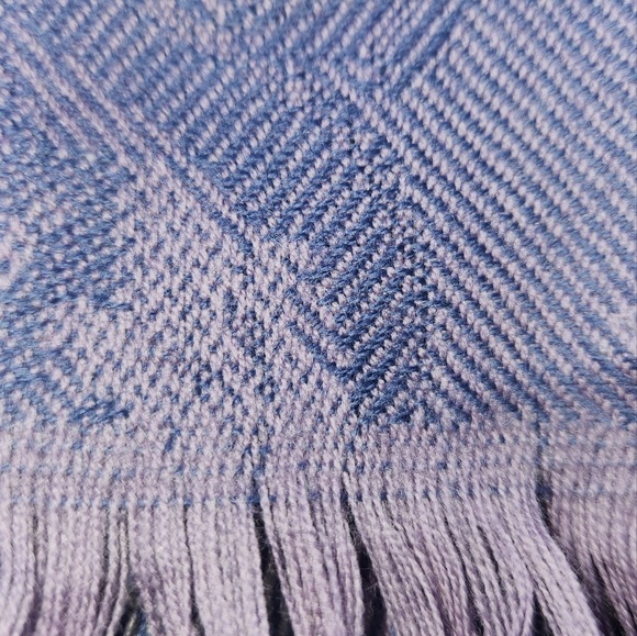 Large Multi-colour 100% Wool Scarf - Picture 9 of 10